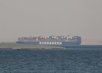 El armador japonés pidió a los propietarios de la carga que compartan el costo de los daños de Suez