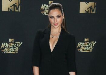 Gal Gadot destaca historias de mujeres en serie documental