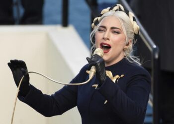 5 arrestados por robo violento de los perros de Lady Gaga