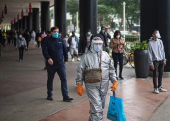 Imponen uso de mascarilla facial en Perú ante aumento en casos de COVID-19