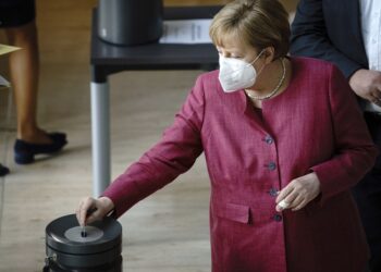 Parlamento alemán aprueba plan de emergencia para COVID-19