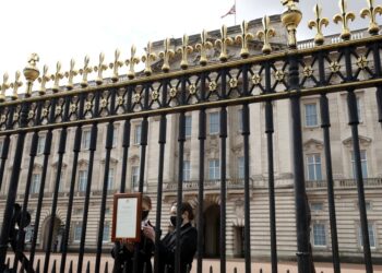 Reino Unido está de luto por el príncipe Felipe y los líderes honran su servicio a la reina