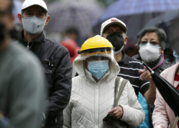 Ecuador espera vacunar a 1,8 millones hacia el 24 de mayo