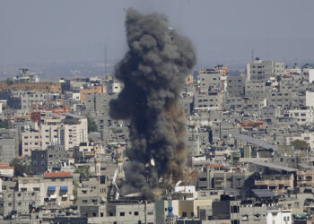 Se intensifican enfrentamientos entre palestinos e israelíes