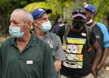 CEO de Disney afirmó que se elevaron los límites de asistencia a los parques