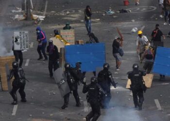 Fiscalía registra 27 muertos durante las protestas en Colombia
