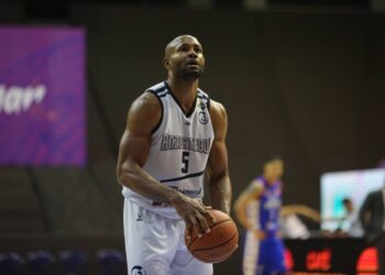 Gladiadores luchó ante Trotamundos en la Súper Ronda