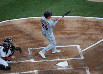 Miguel Cabrera conectó dos jonrones y remolcó cinco carreras