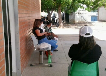 Un comerciante informal pereció electrocutado