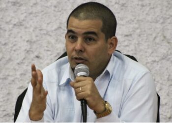 Colombia expulsa a diplomático cubano