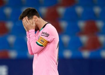 Barcelona igualó 3-3 con el Levante y abandonó opciones de Liga