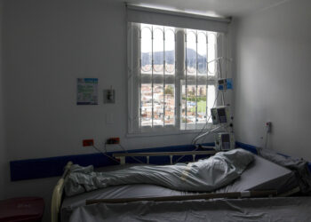 Colombia flexibiliza medidas pese a grave situación de Covid-19