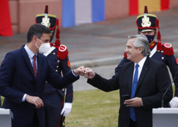 Presidente argentino se disculpa por expresiones "ofensivas"