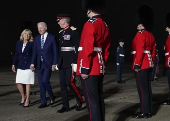 Biden exhortará a donar vacunas en el G7