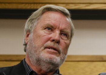 Creador de "Cops" Langley muere en carrera en México