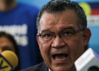 Rector Enrique Márquez anuncia que se formalizó la solicitud de investigación contra VTV