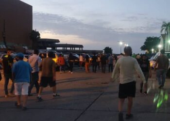 Intentan invadir apartamentos del Doral Beach con apoyo policial