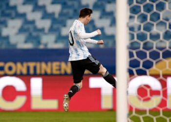 Argentina arrolló a Bolivia y Uruguay se impuso a Paraguay