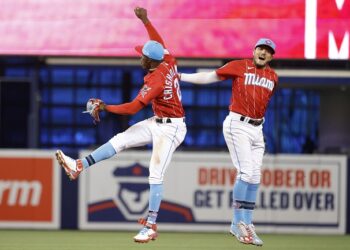 Miguel Rojas remolcó una carrera en triunfo de Marlins