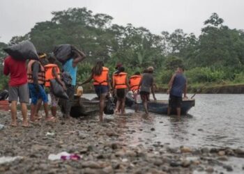 Panamá busca ayuda internacional ante crisis por migrantes