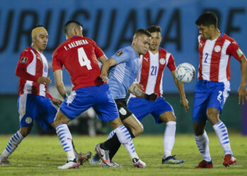 Uruguay y Paraguay no pasaron del empate