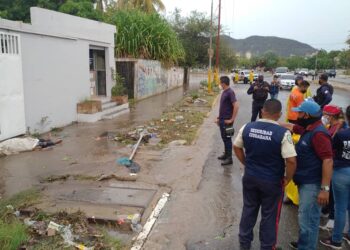 Un fallecido e inundaciones en la ciudad fue el resultado de la lluvia de este jueves