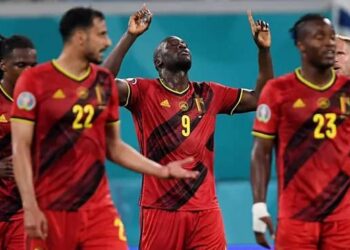 Bélgica cerró la fase de grupos perfecto; Dinamarca goleó y consiguió avanzar