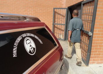 A tiros asesinaron a un conductor de gandola en Barcelona