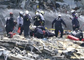 Número de muertos tras colapso de edificio en Surfside se elevó a cinco