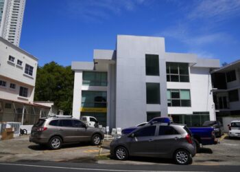 Vacunación clandestina contra el Covid-19 enfada a panameños