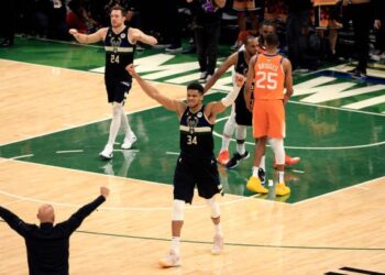 50 años después: Bucks de Milwaukee celebró un campeonato de la NBA (+ Fotos)