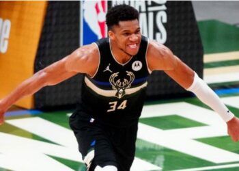 Antetokounmpo: "no podía irme sin ganar un campeonato"