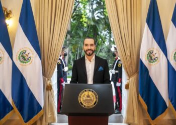 El Salvador aprobó un aumento del 20% en el salario mínimo