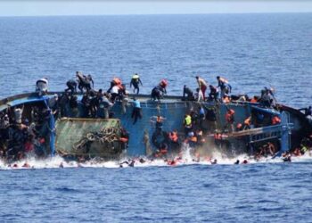 Decenas de migrantes mueren por naufragios en aguas de Túnez