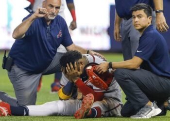 Ronald Acuña perderá lo que resta de temporada por desgarro de ligamento en su rodilla