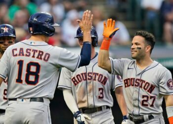 José Altuve colaboró en lauro de Houston sobre Marineros