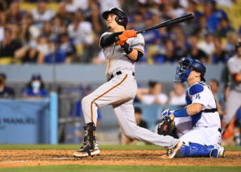 Wilmer Flores descargó el poder contra cerrador de Dodgers en Los Ángeles