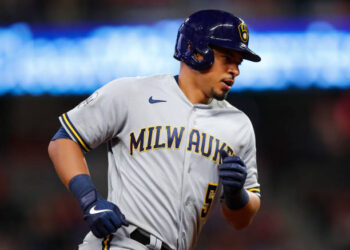 Avisaíl García y Eduardo Escobar conectaron jonrones para Milwaukee