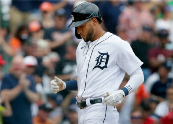 Víctor Reyes colaboró con jonrón en séptima victoria corrida de Detroit