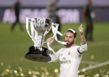 Sergio Ramos firmó por dos años con PSG