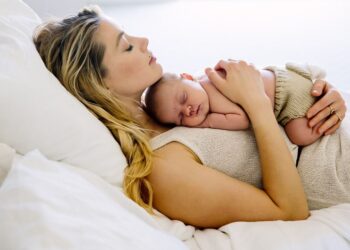 Amber Heard anuncia nacimiento de hija Oonagh