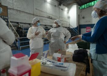 Argentina acuerda con Pfizer compra 20 millones dosis de vacuna contra COVID-19