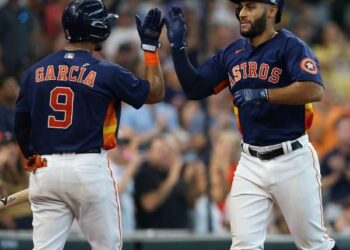 Greinke mandó desde el montículo y Abraham Toro jonroneó para Houston