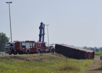 10 muertos y 44 heridos tras desvío de autobús en Croacia