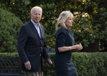 Preocupaciones de seguridad detuvieron esfuerzos de rescate en el sitio del colapso de Surfside