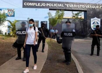 Oposición denuncia arresto de abogado de aspirante presidencial nicaragüense