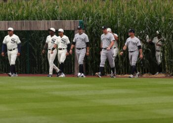 Medias Blancas y Yankees se enfrentaron en el "Campo de Sueños" de Iowa