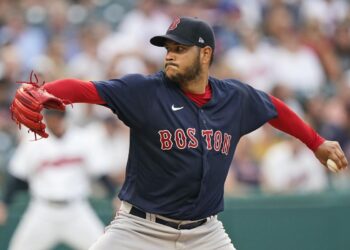 Eduardo Rodríguez logró décima victoria con Medias Rojas