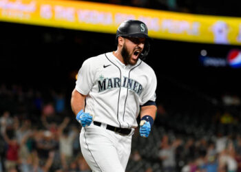 Luis Torrens dejó en el terreno a Texas