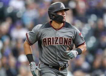 David Peralta impulsó a Arizona hasta el triunfo